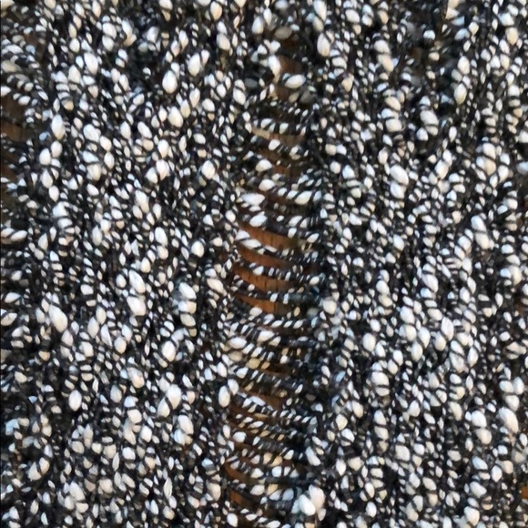 Cute Jessica Simpson knit top - black and white XS - Picture 2 of 2